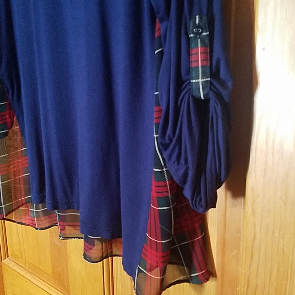 Shirt - Picture 4 of 4